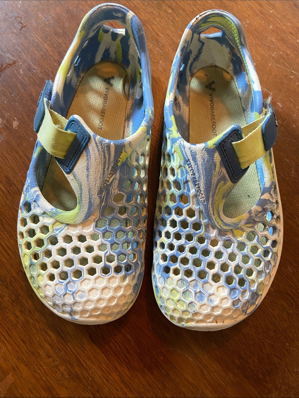 Vivobarefoot kids Ultra Bloom water shoes US 1 / EU 32
